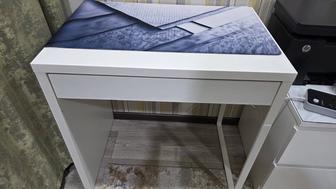 Продам два письменных стола 73/50/75см IKEA MICKE