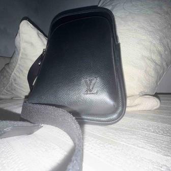 Продам мужскую сумку Louis vuitton