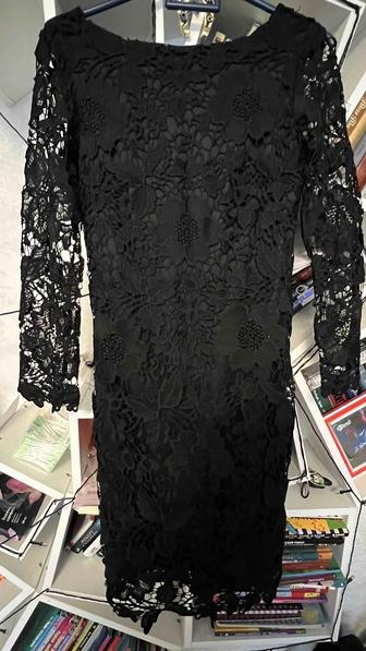 Платье кружевное