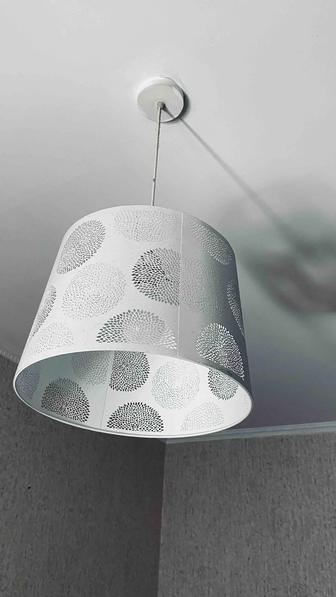 люстра для гостинной или кухни