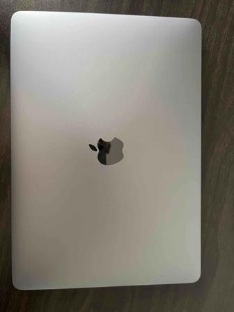 Ноутбук Apple MacBook Air 13 2020 13.3 / 8 Гб / SSD 256 Гб / macOS / MGN63