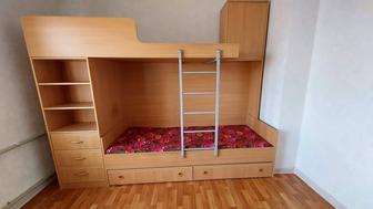 Двухярусная кровать