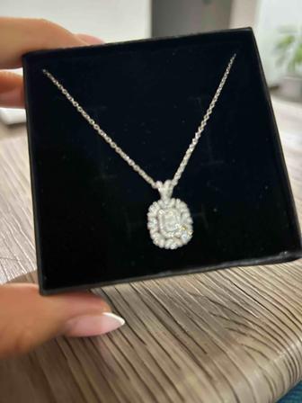 Колье Italy 750 пробы с бриллиантами