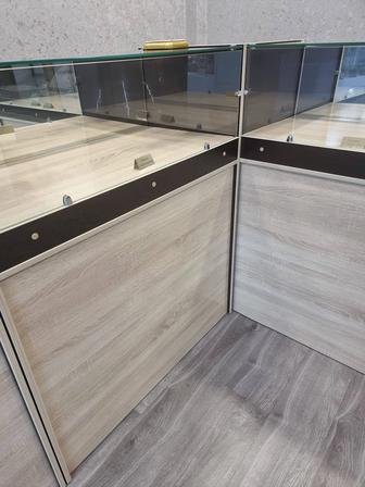 Продам торговые прилавки 6 ШТ. В отличном состоянии. Сейф металлический 2