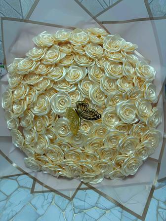 Букет из атласных лент 101 роза