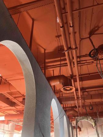 Покраска с краскопультов по бетону. Технические/коммерческие. Безвоздушная.