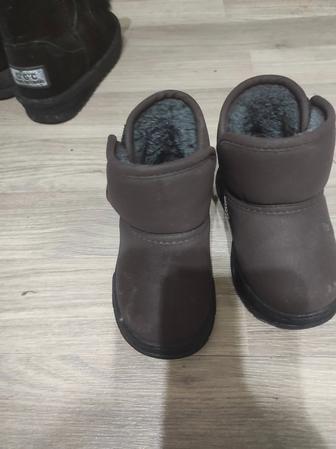 Продам зимние детские сапоги