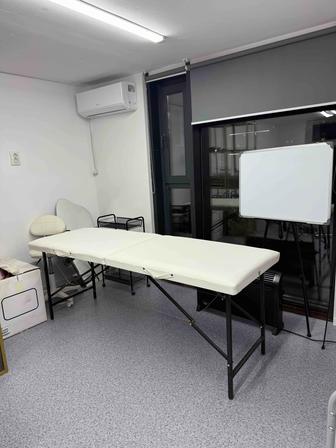 Кушетка б/у для наращивания ресни/ Лами бровей и тд