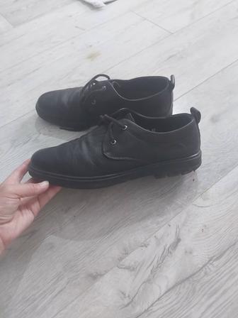 Продам мужские туфли