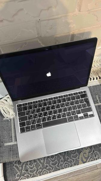 13 MacBook Air 2020, 8GB/256GB