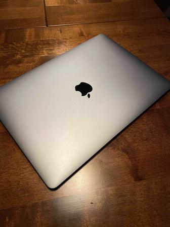 Продам MacBook Air 13