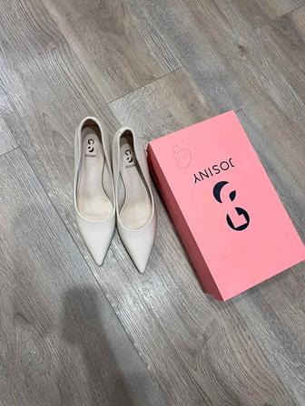 Продам новые туфли