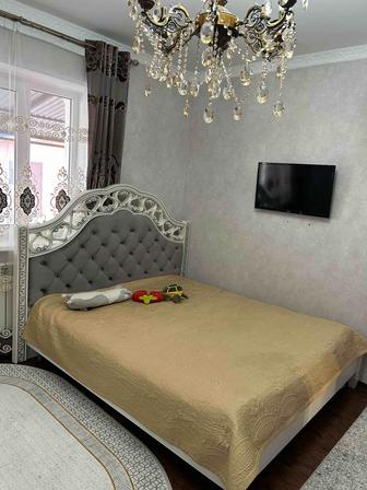 Кровать с матрасом