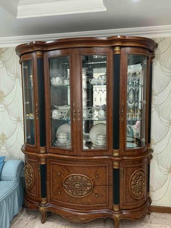 Шкаф деревянный