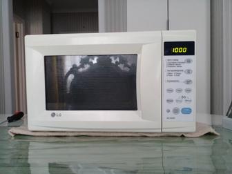 Микроволновка LG в хорошем состоянии