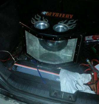 Акустическая система сабвуфер машинный
