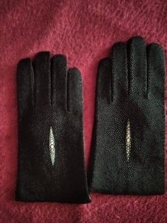 Мужские новые перчатки,кожа,10 размер,Италия.