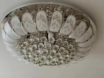 Продам люстра