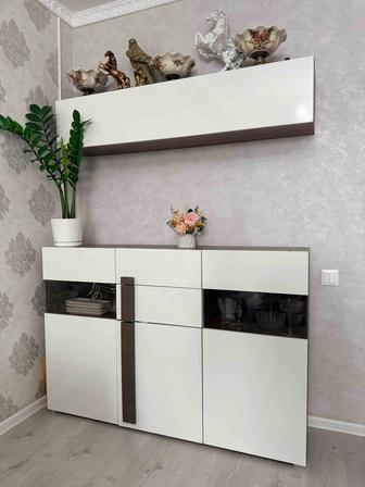 Комод с навесной полкой