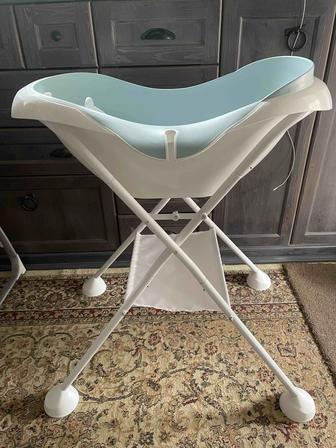 Ванночка для младенца на высокой базе (Франция)