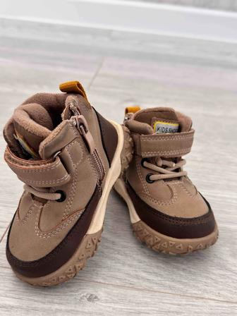 Детские ботинки осень