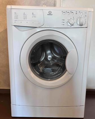 Продам стиральную машину INDESIT в хорошем состоянии