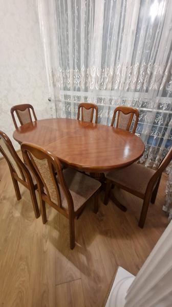 Продам раздвижной стол и 6 стульев