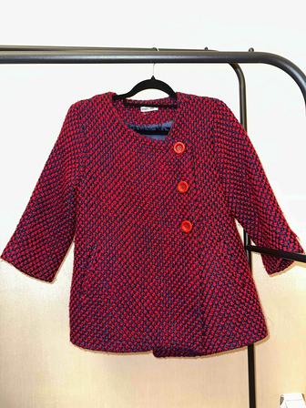 Пальто Ginger Soul (Испания), раз M, твид, шерсть-акрил, красно-синее