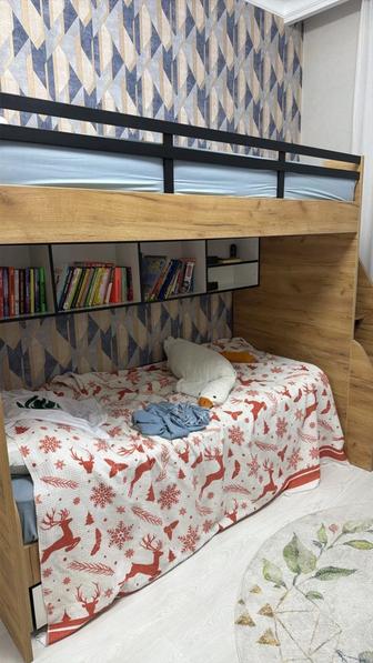 Продам кровать двухярусная детская