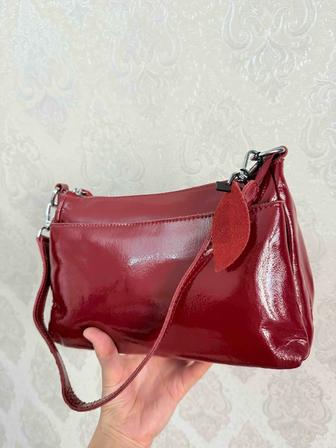 Продам сумочку из натуральной кожи