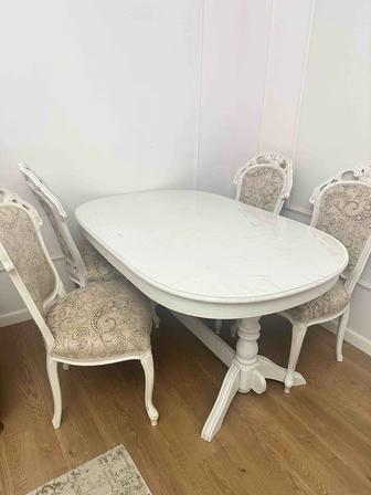 Стол из настоящего дерева 6 м и 8 стульев