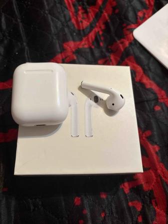 Продаю Apple AirPods 2 (второе поколение)