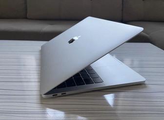 MacBook Air 13