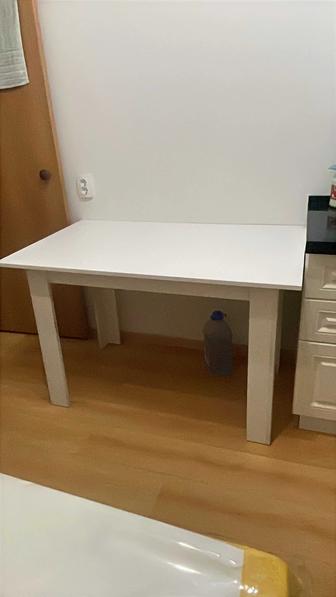 Продам стол