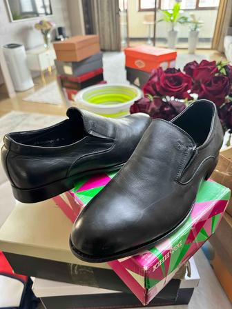 новые туфли кож, 40 р