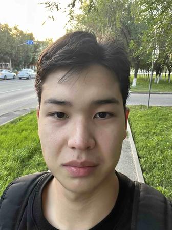 Официант / официантка