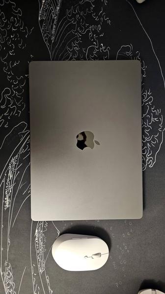 MacBook Pro 14 M3 Pro, 18 ГБ ОЗУ, 512 ГБ SSD,