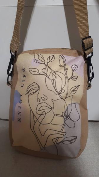 Продам поясную сумку женскую,детскую.