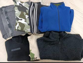 Продаю вещи на мальчика 8-9лет ,кофты джинсы куртка