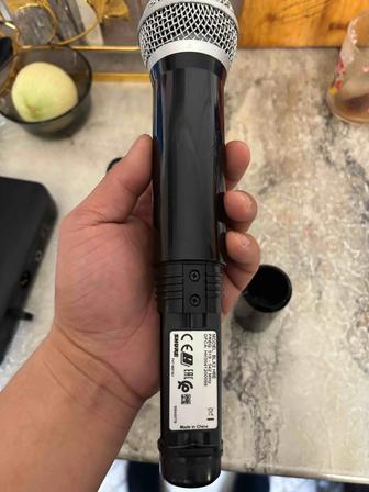 Продам оригинальный микрофон SHURE Blx4 с передатчиком PG58