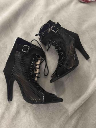 Продам туфли для high heels