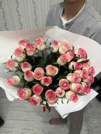 Продам цветы 31 шт метровые