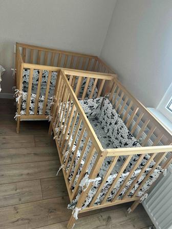 Продам 2 кроватки деревянные детские)