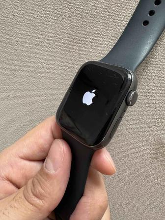 Apple Watch SE 44mm 1 поколения