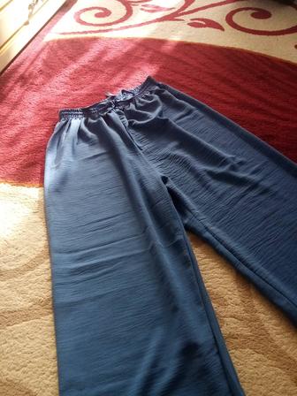 Продам женский легкие брюки новая размер 52, 54..