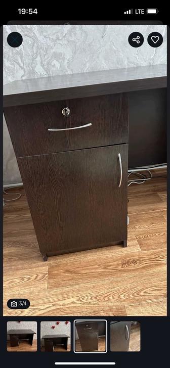 Продам стол компьютерный