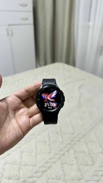 Samsung Galaxy Watch 4 Classic (HGQP)