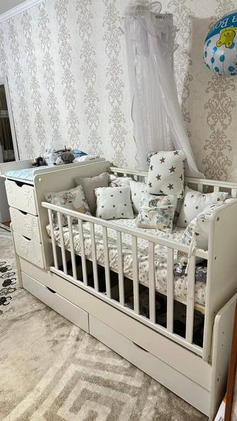 Продам детскую кроватку с матрасом