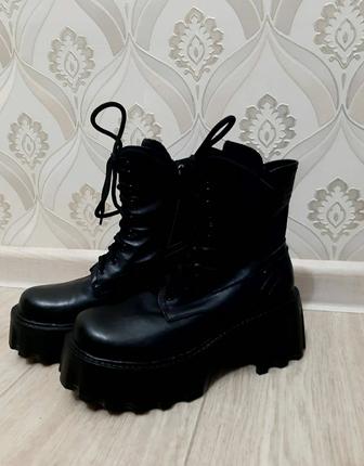 Продам сапоги размер 37