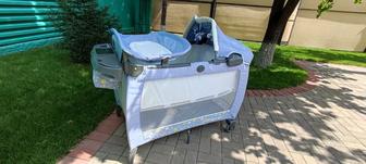 Продам манеж от фирмы Graco